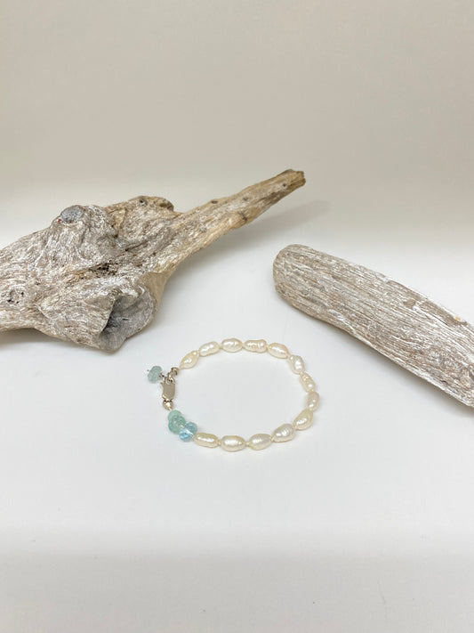 Bracelet Perles et Aqua-marine Fait à la main à Montréal Anne-Marie Bouchard