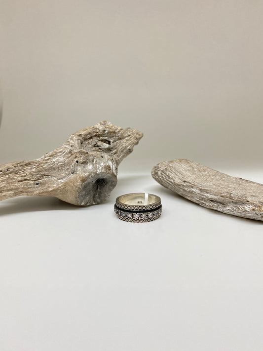 Bague Halo Arg Meditation ring Toronto Halo MR2258