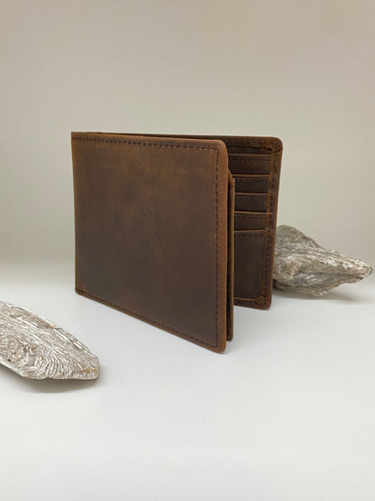 Porte-feuille en cuir dessinée au Québec par Eric Morissette  Inua