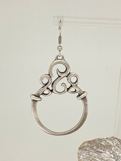 Boucles d'oreille Zamac dessinée à Montréal Sazzu ME5012  