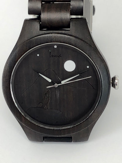 Montre Wolf at Night en Bois Dessinée au Québec Inua