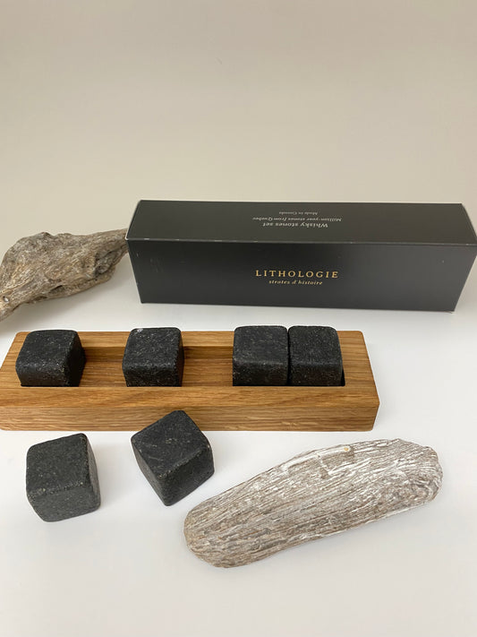 Pierre à Whisky Hornblende Fait main au Québec Granule foncée Lithologie