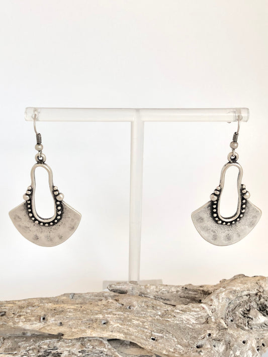 Boucles d'oreille Zamac dessinée à Montréal Sazzu ME5722 