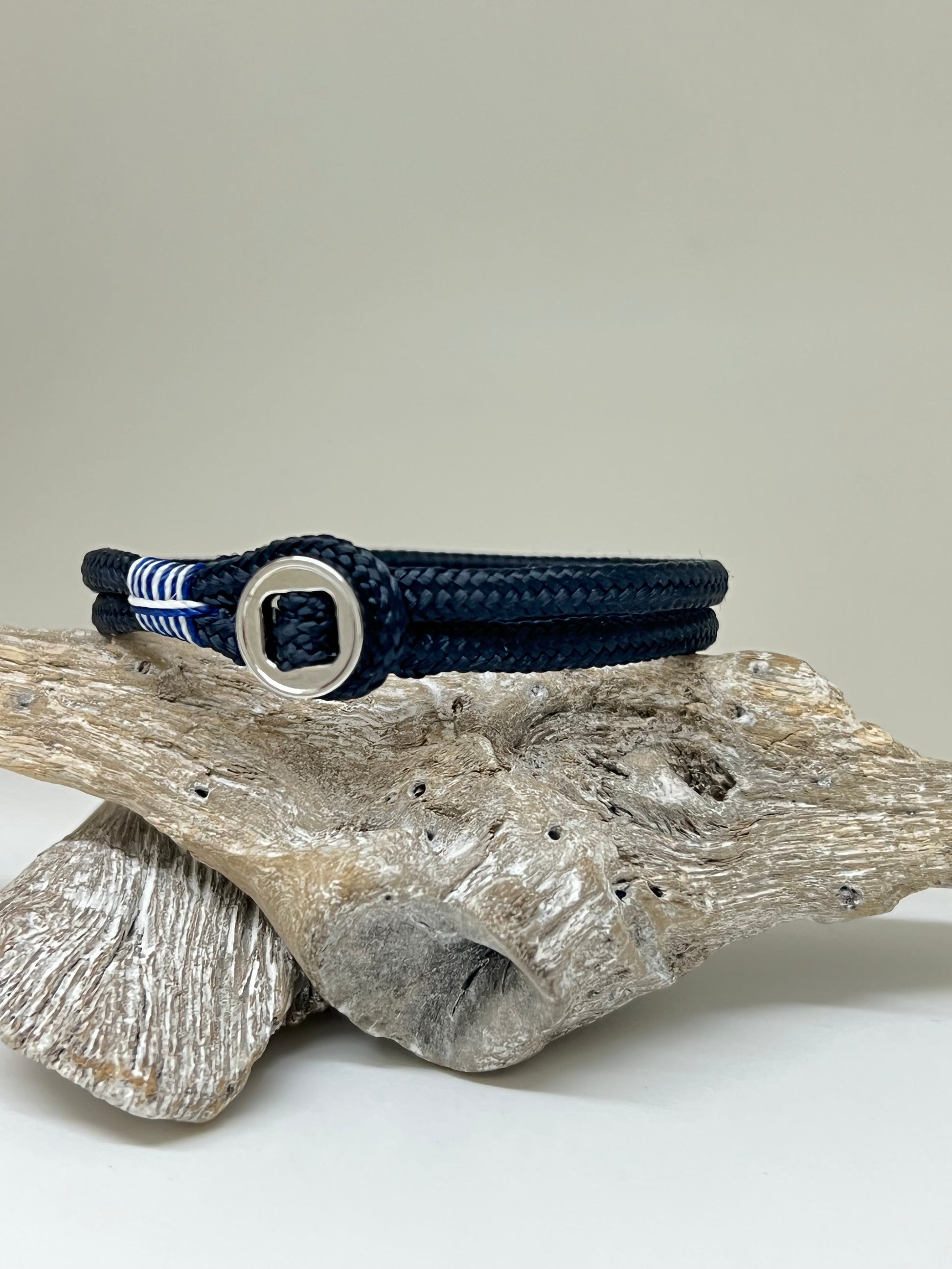 Bracelet Don Dino Navy-Silver Fait à la main à Amsterdam Pig & Hen Don Dino