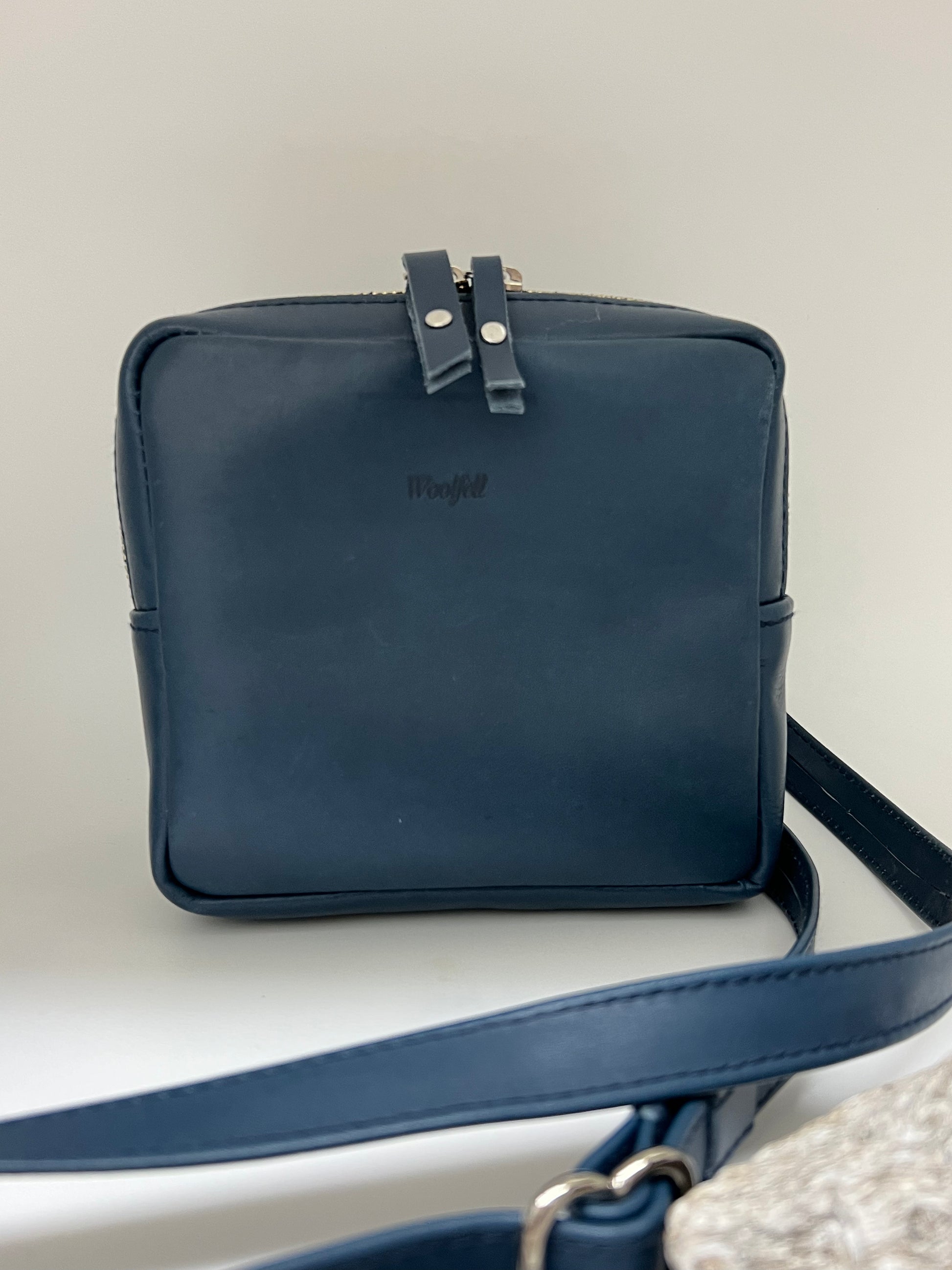 Mini sac bandoulière en cuir Woolfell Fait main à Montréal