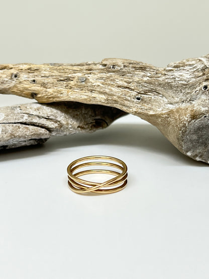 Bague entrelacée Or 14 carats recyclé Fait main en Outaouais  W Jewellery