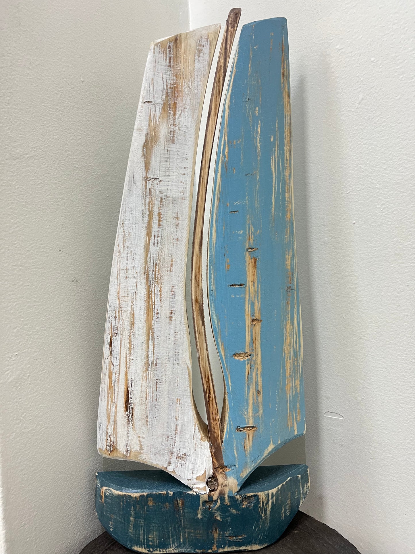 Voilier fait de bois recyclé Fait main à Trois-Rivière Bertrand Massé Artiste