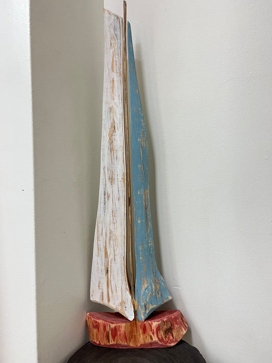 Voilier fait de bois recyclé Fait main à Trois-Rivière Bertrand Massé Artiste
