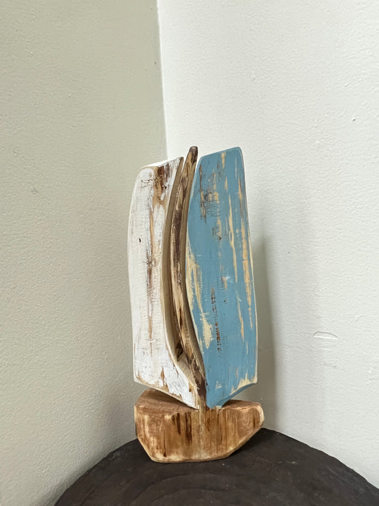 Voilier fait de bois recyclé Fait main à Trois-Rivière Bertrand Massé Artiste
