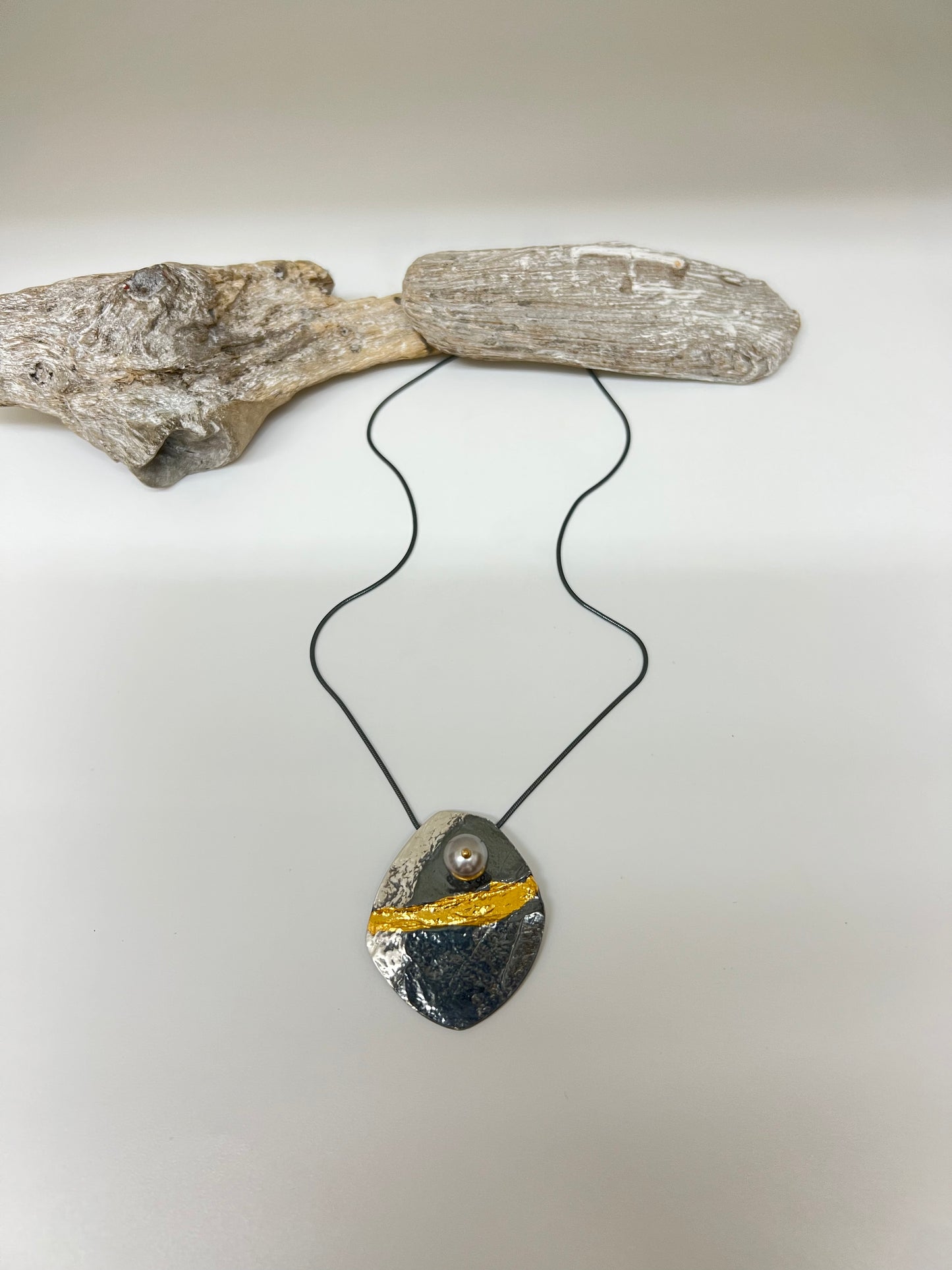 Collier Collier Light Gets In Argent 925 et feuille or, fait main en Ontario Air & Earth Design
