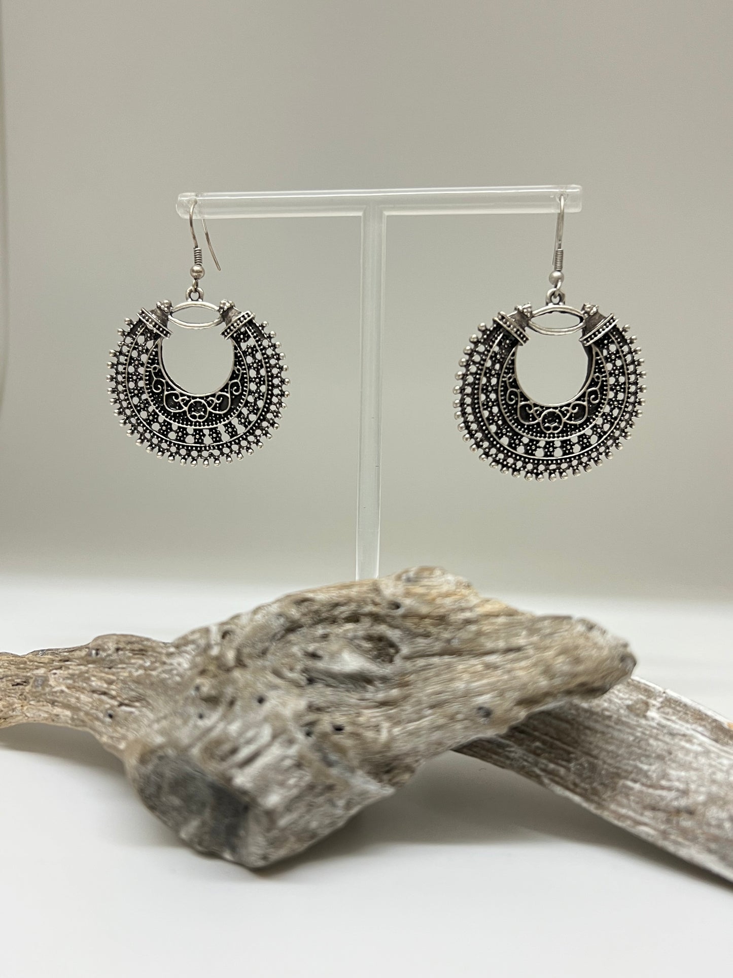 Boucles d'oreille Majesty Zamac dessinée à Montréal Sazzu ME3012G