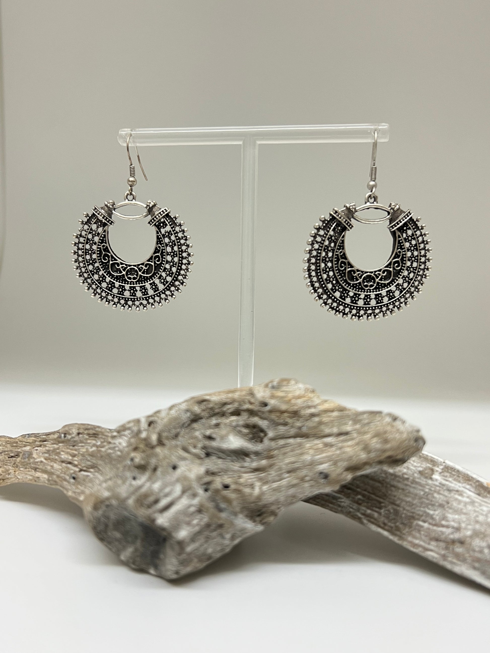 Boucles d'oreille Majesty Zamac dessinée à Montréal Sazzu ME3012G