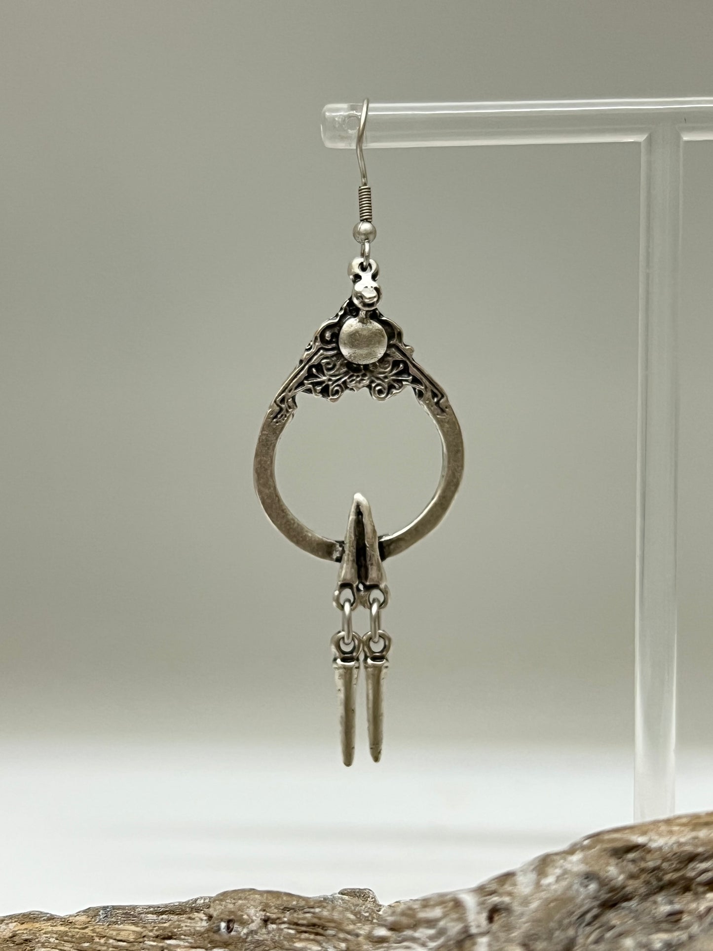 Boucles d'oreille Laylah Zamac dessinée à Montréal Sazzu ME2192