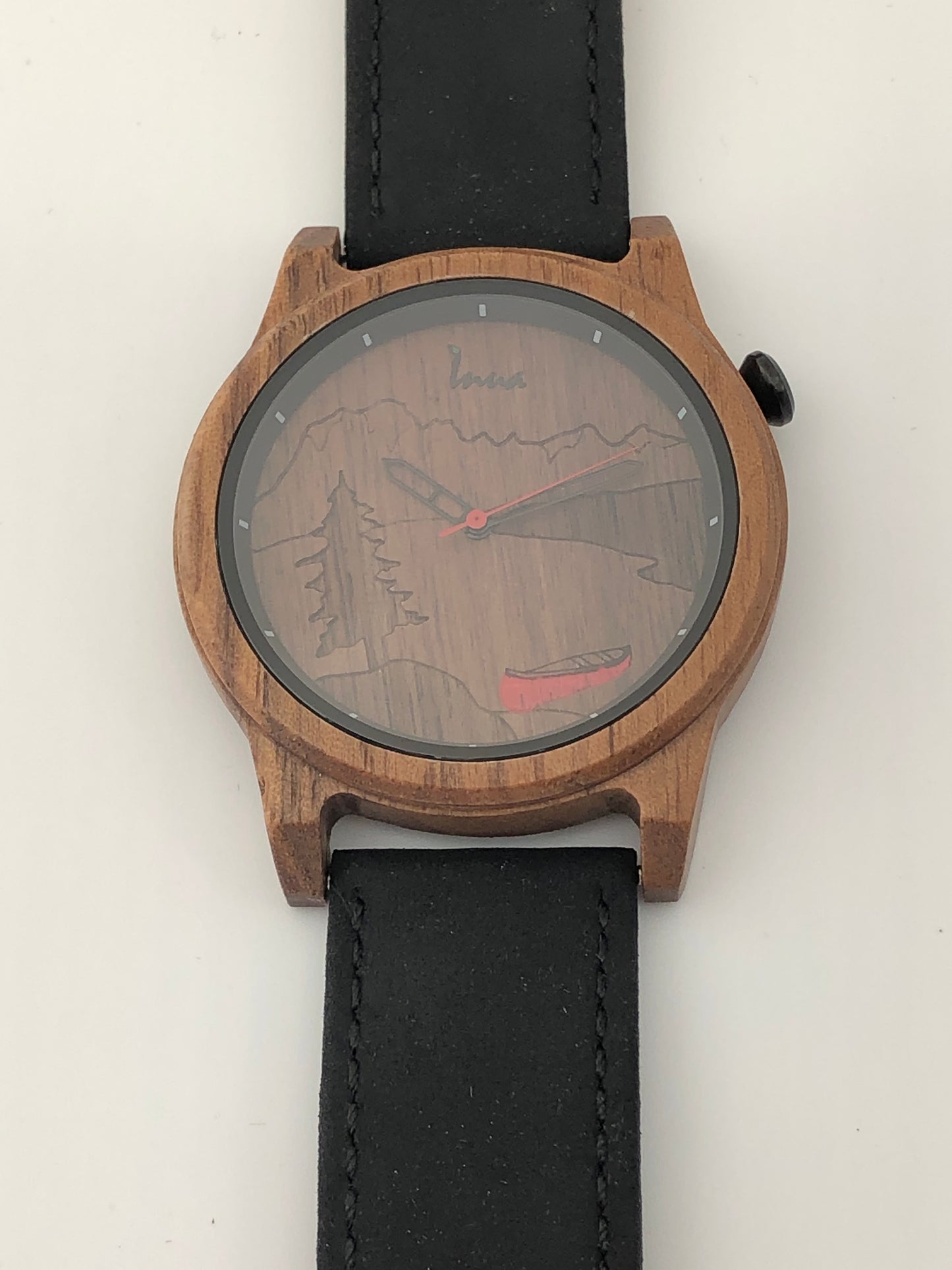 Montre Rocky Mountain en Bois Dessinée au Québec