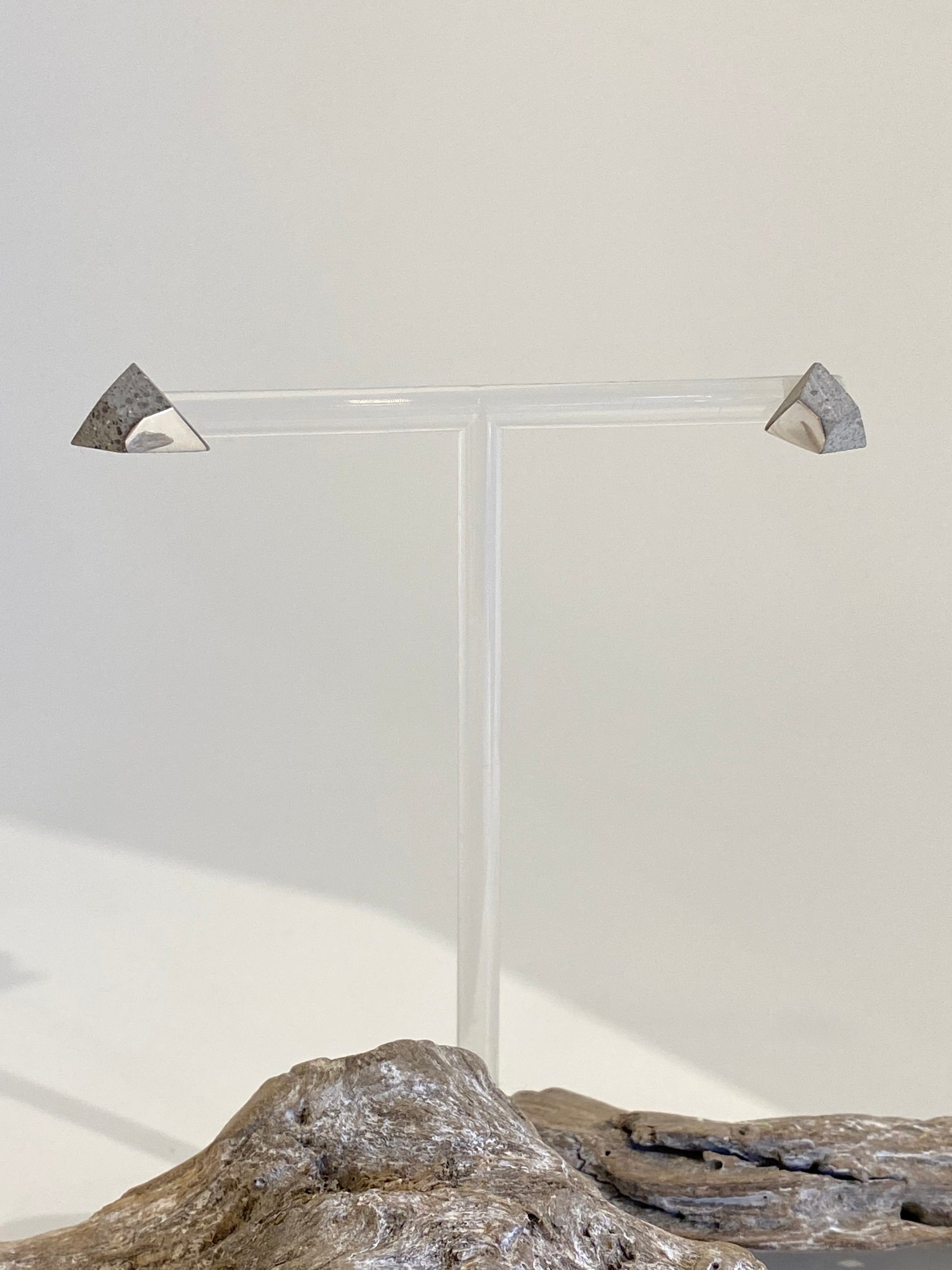 Boucles Pyramides Béton-Argent 925 Fait à Montréal PBT08A CATRIE