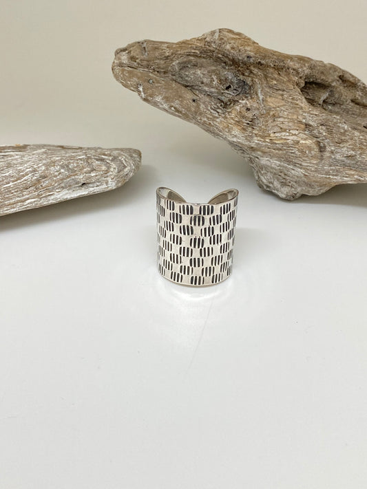 Bague Slouche Argent 925  Dessiné par Artisans Thaïlande  Souche